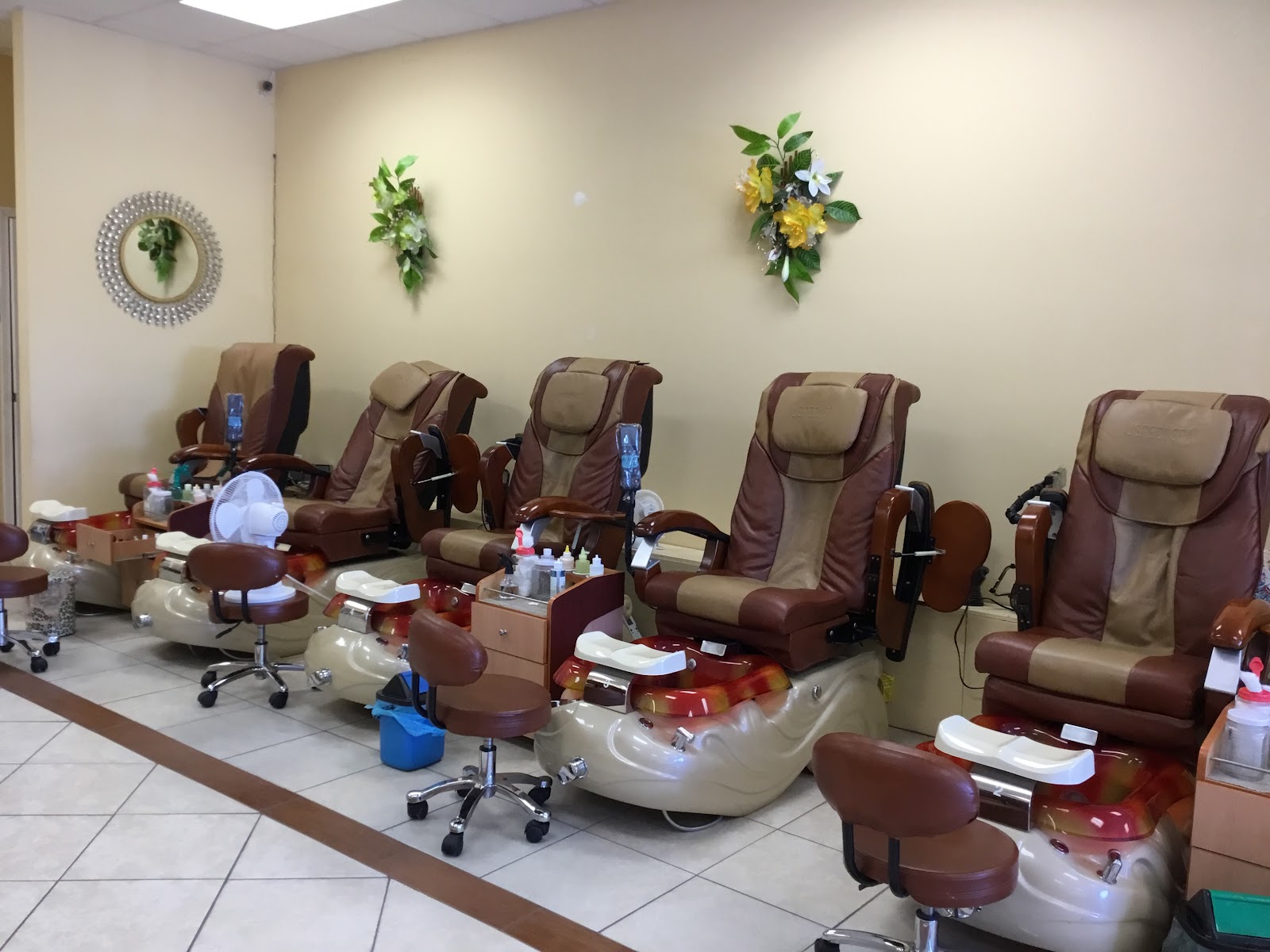 Judy’s Nails nail work in Elizabeth City, North Carolina